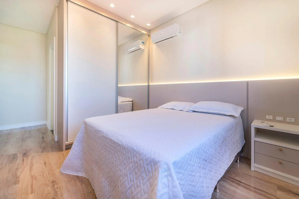 Apartamento 2 suítes em Bombas