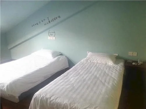 Aike 100 Chain Hotel Time of Love Theme Hotel