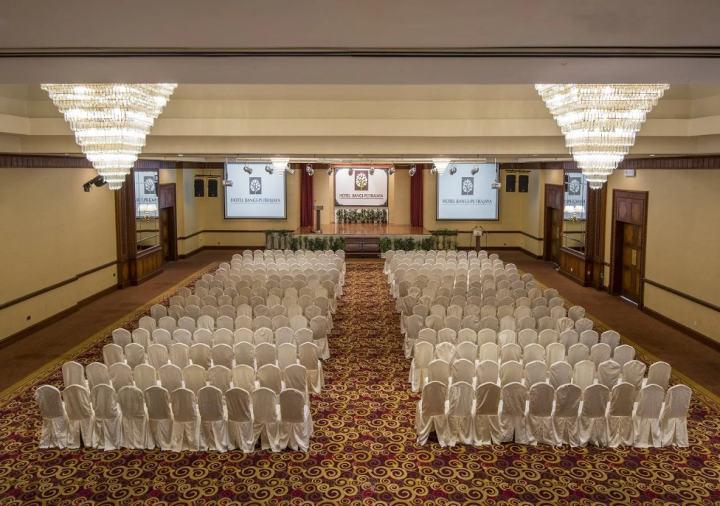 Bangi Resort Hotel