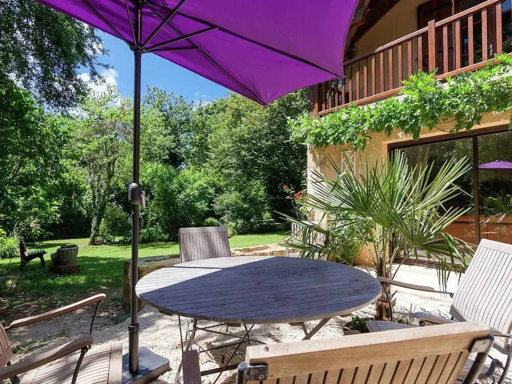 Spacious farmhouse with private heated pool in a rustic garden