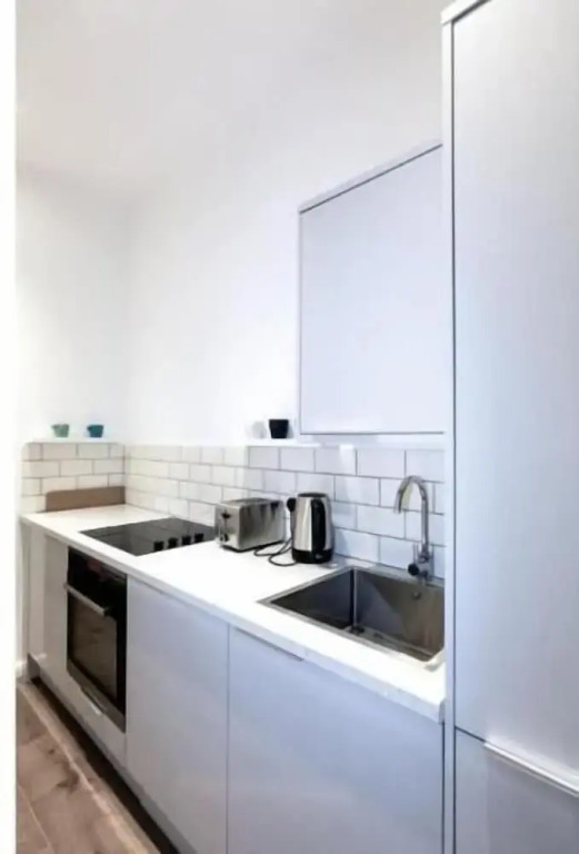 Student Only Spacious Ensuite Finsbury House