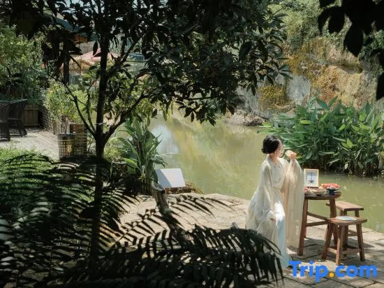 Wuyishan Six Shang · Waterfront Mountains and Beautiful Stays