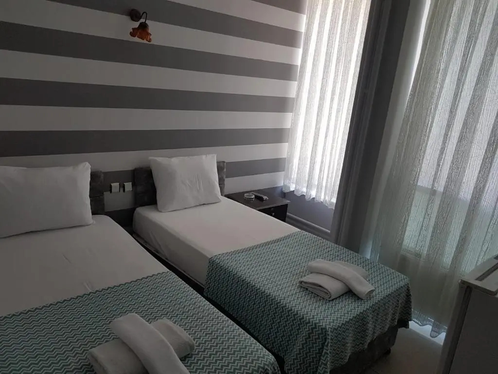 LOTUS OTEL