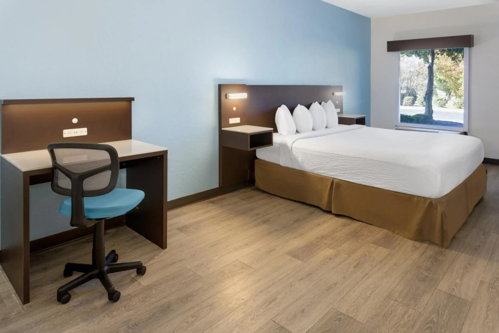 Studio 6 Suites Jacksonville, NC - Camp LeJeune