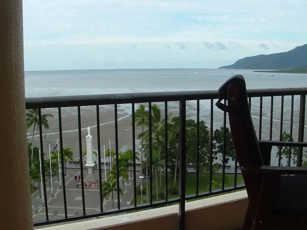 Cairns Apartment Esplanade Ocean Views