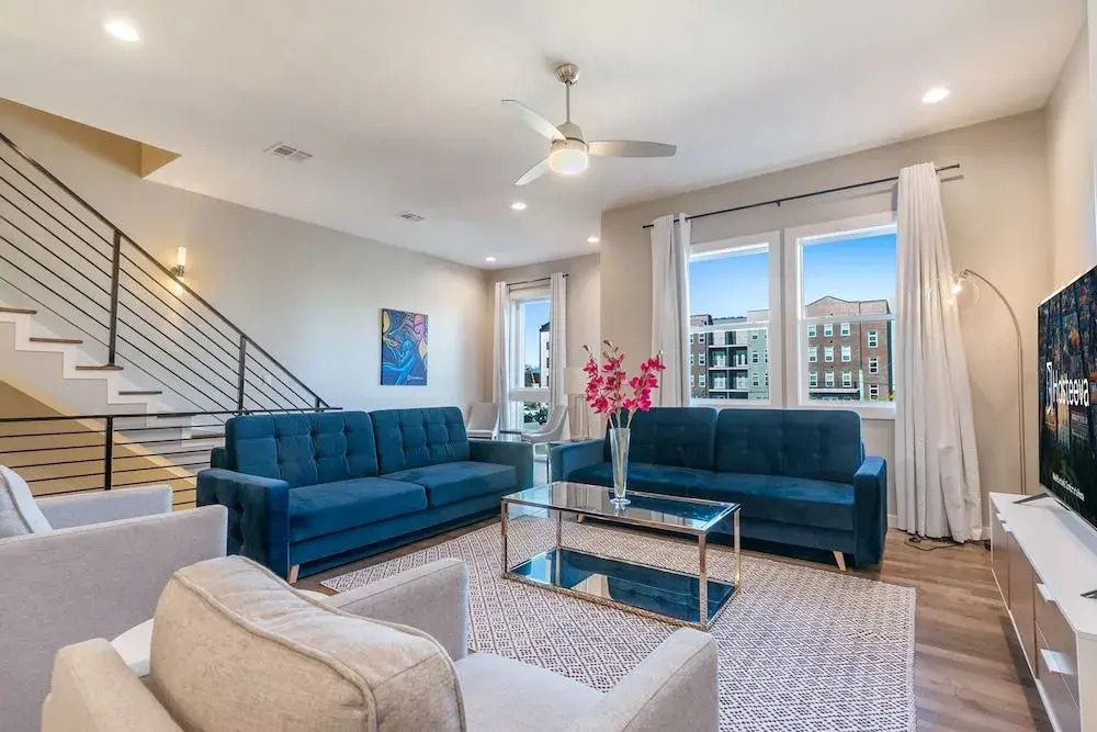 Modern 4BR Villas with Amenities