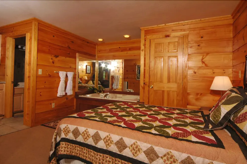 Dollys Dream 284 - Two Bedroom Cabin