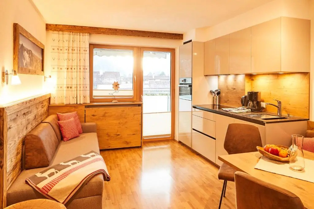 HOLIDAY - Apartments Kuprian
