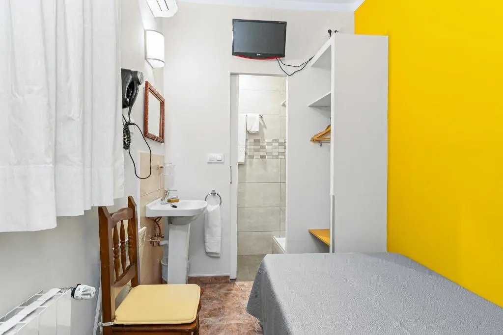 Hostal Santa Ana