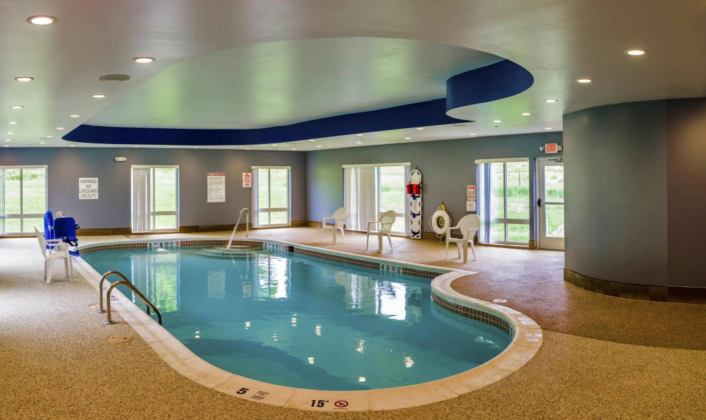 Holiday Inn Express & Suites Jamestown by IHG