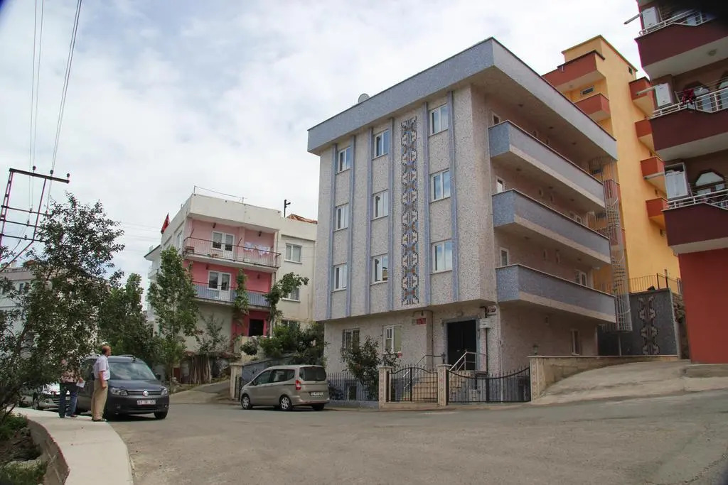 Guler Apart