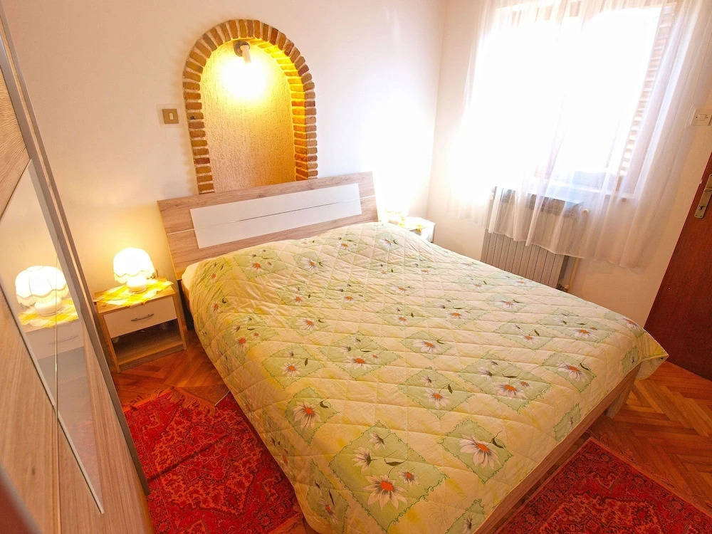 Apartment 1457