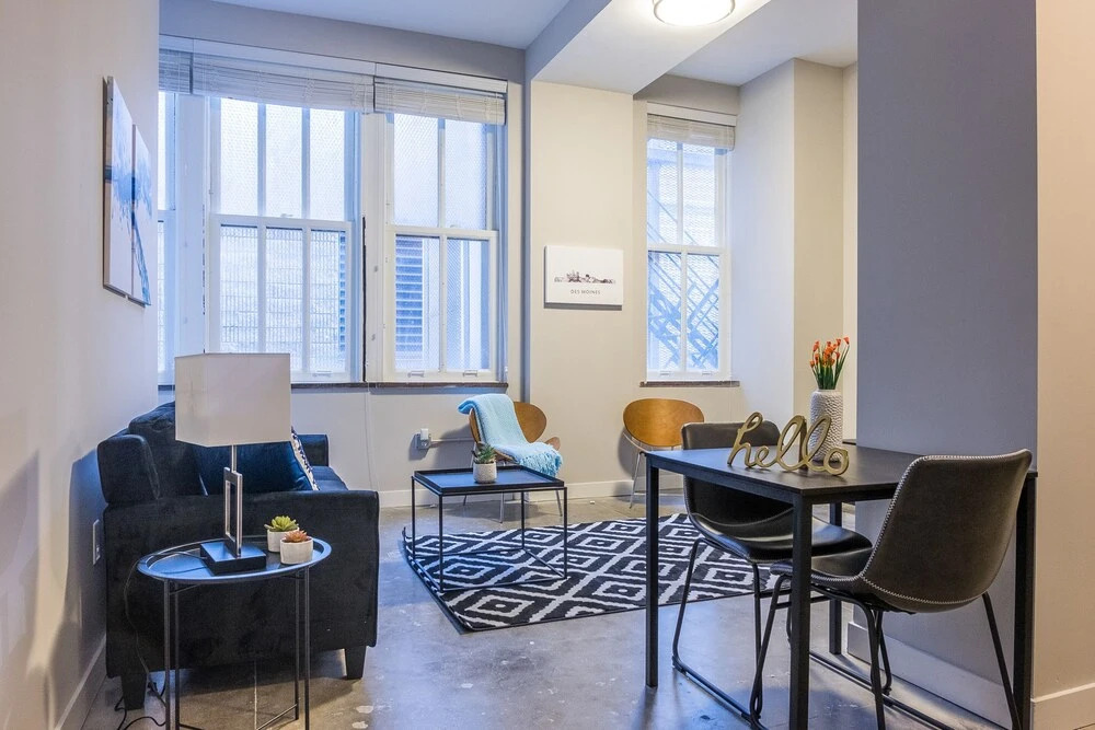 FRONTDESK R&T Lofts Downtown Des Moines