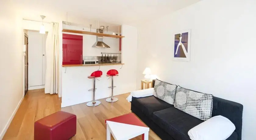 Cute Parc Chaumont Studio