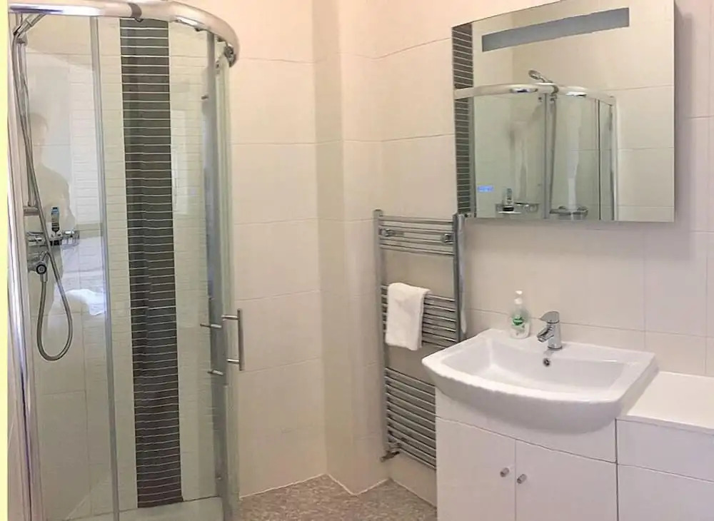Avoncot Guest House
