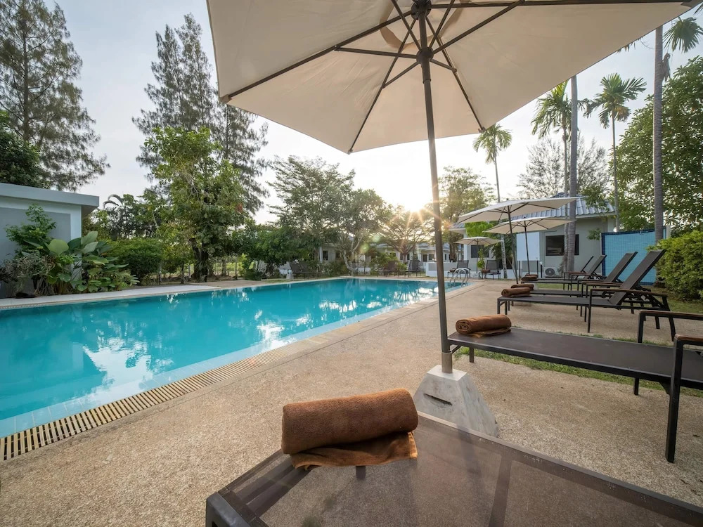 Isara Nai Yang resort