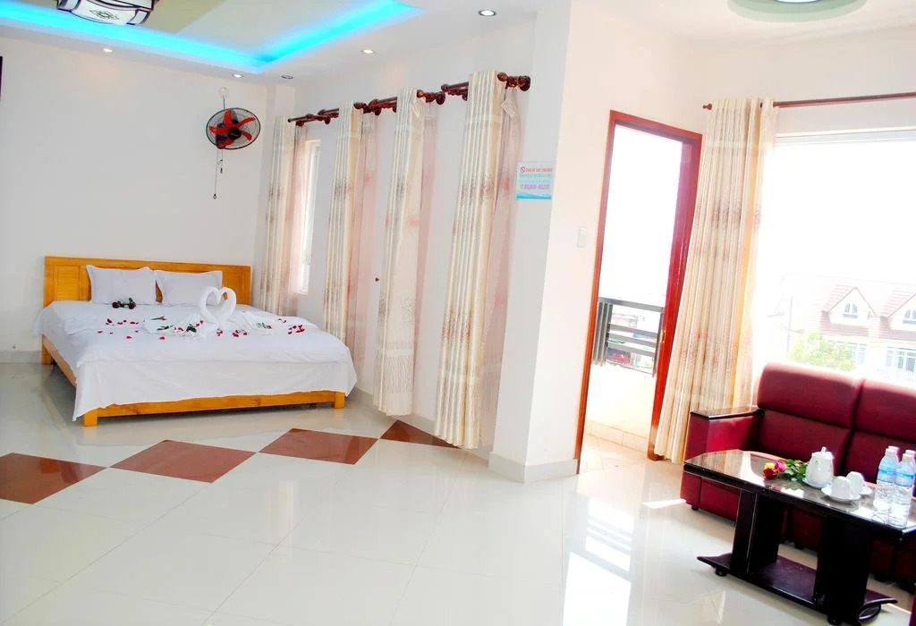 HT House