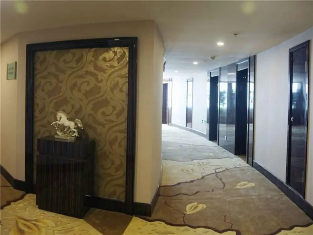 GreenTree Huainan Tianjiaan Square Guangchang road Hotel