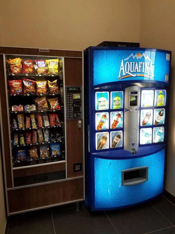 Okoboji Inn & Suites