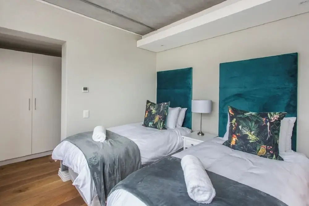 The Docklands 2 Bed Executive Apartment