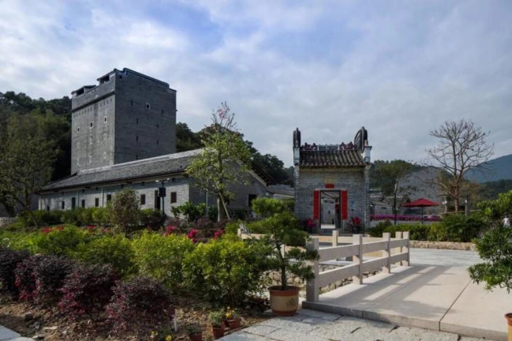 Deng Stone House Pastoral Resort