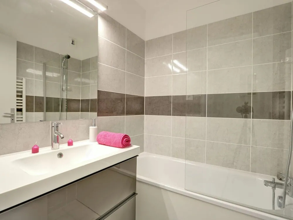 Carefully Furnished Studio at 100 m. From the Beach