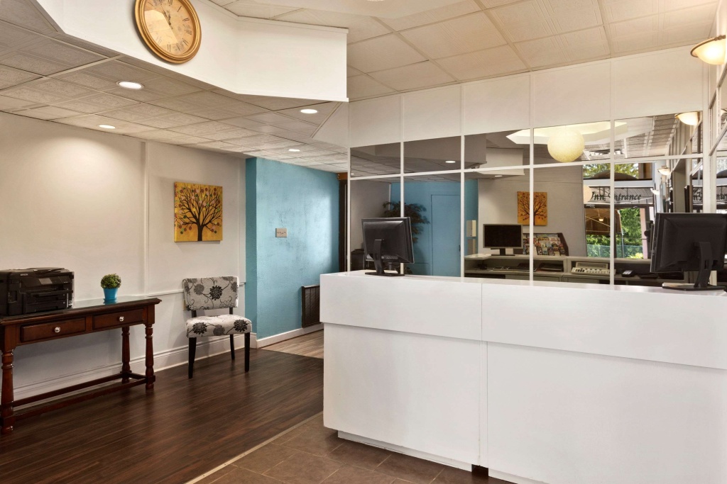 Strata Hotel