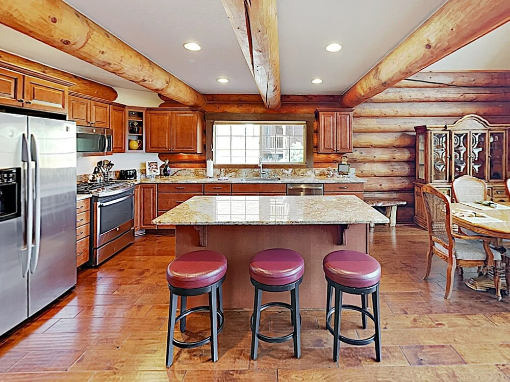 The Ponderosa: Gorgeous Custom-Built Log Home home