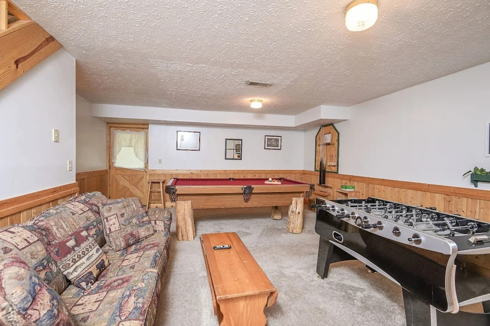 Pirates Cove by Heritage Cabin Rentals