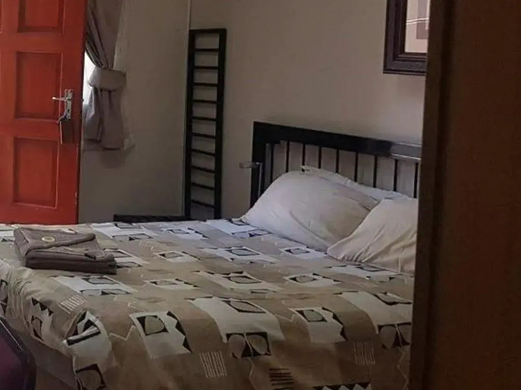 Country Blue Luxury Guest House