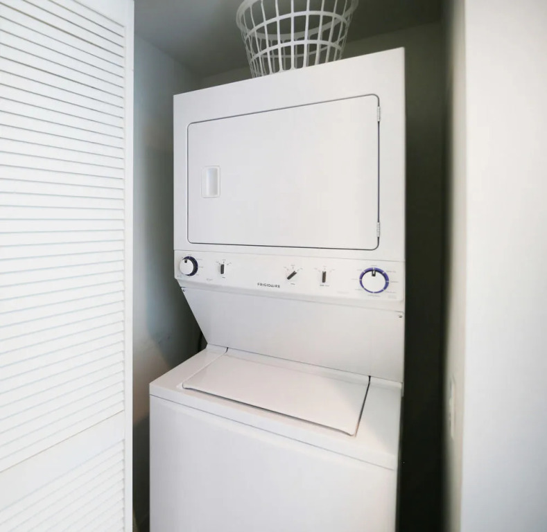 Monte Carlo Suites in Miami Beach