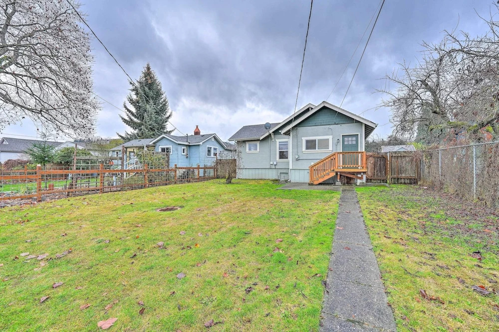 Port Angeles Retreat - 1 Mi to Downtown