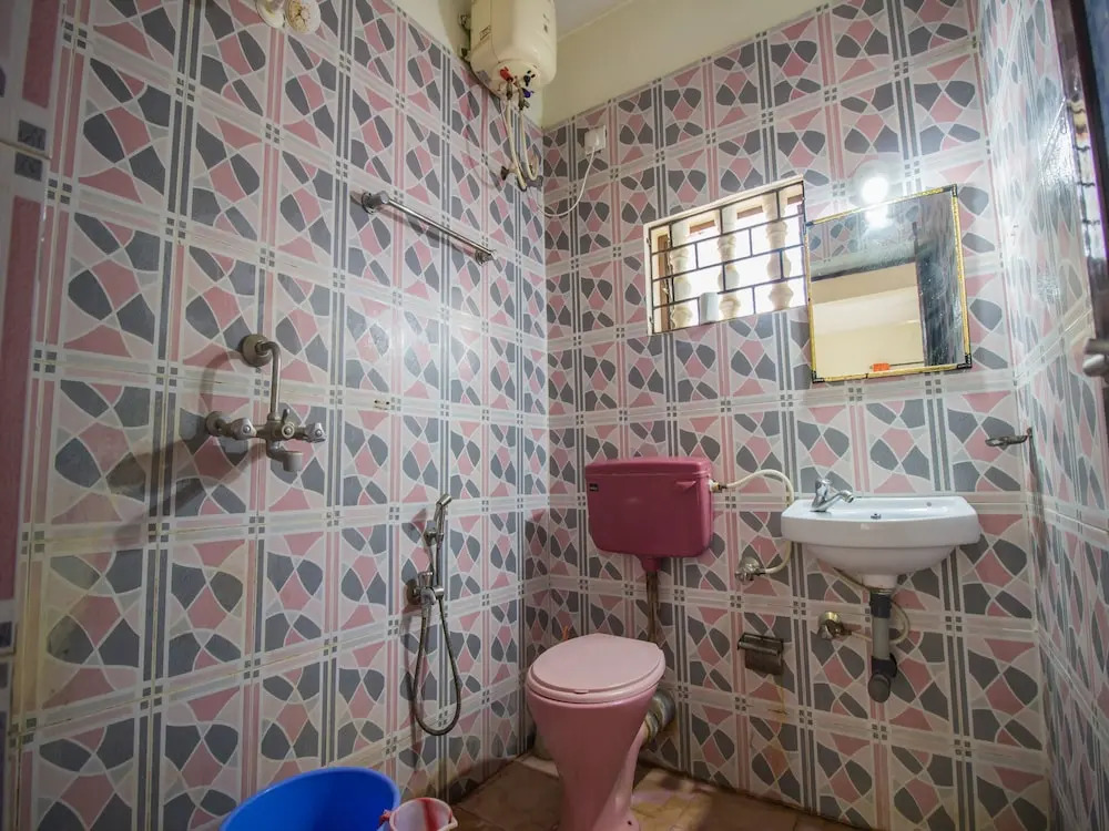 OYO 13211 Home Spacious Studio Morjim Beach