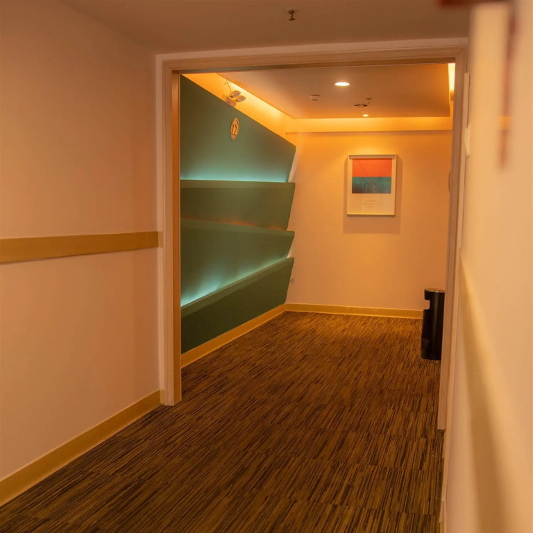 Pai Hotel Luohe Shuanghui Road