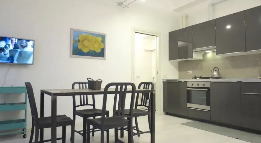 Temporary House - Isola District