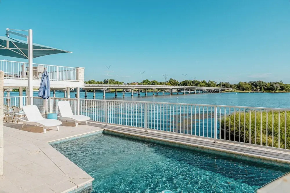 New Big Blue - Waterfront w Private Pool