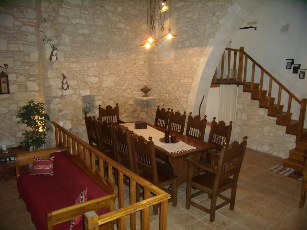 Villa Kritiko Archontiko