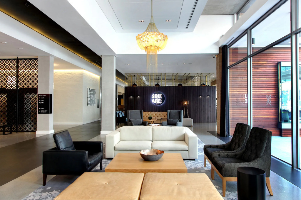 Century City Hotel Urban Square