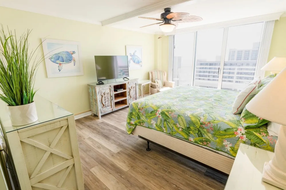 1815 North Hampton, Ocean View Condo With Full Access!! 3 Bedroom Condo