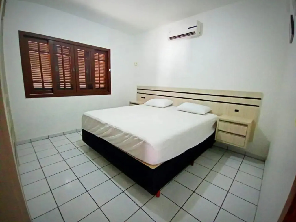 CASA ARMANI 50 metros DA PRAIA MARISCAL BOMBINHAS