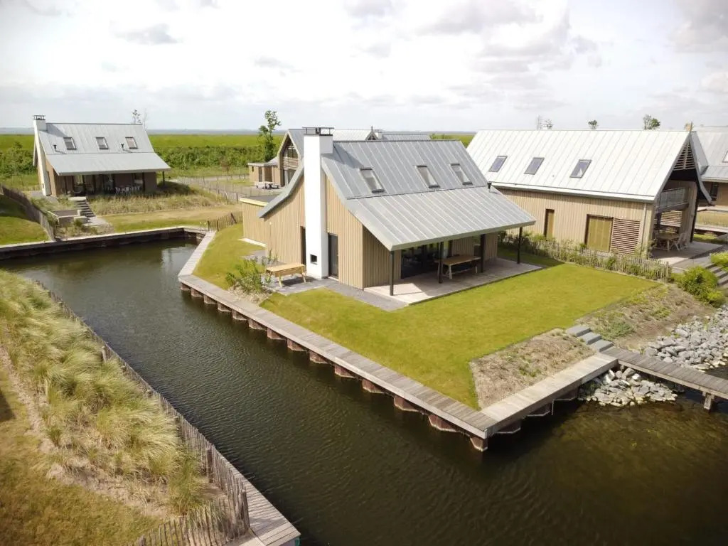 Waterrijk Oesterdam villas