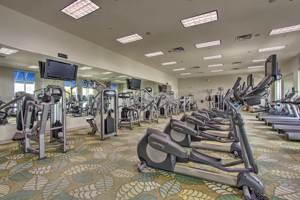 Destin Resort W/ Pool Deck & Beach Shuttle! 2 Bedroom Condo