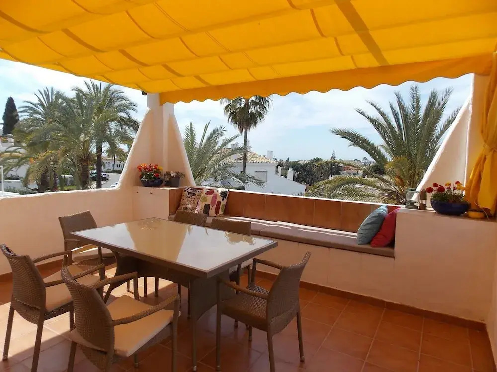 Apartment With Sea View In Puerto Banus