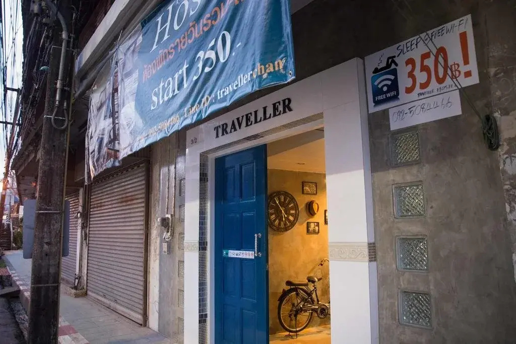 The Traveller Hostel - Adults Only