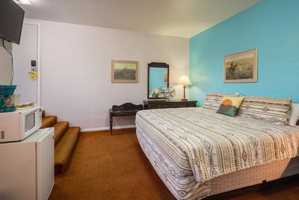 Apache Motel