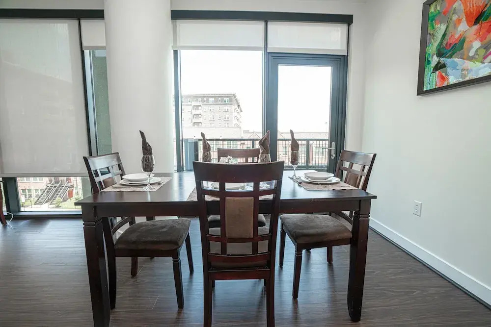 SoBe Belmont St Apartments