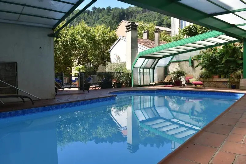 Logis Hôtel Restaurant Grand Hôtel de Lyon