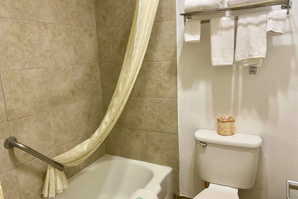 Super 8 by Wyndham Albuquerque Downtown