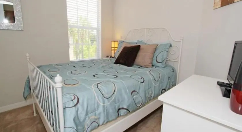 RedAwning Oakwater Drive Apartment 1