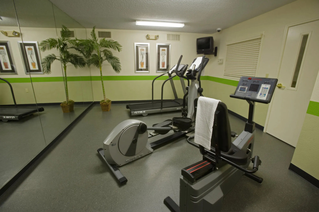 Extended Stay America Suites - Kansas City - Overland Park - Quivira Rd